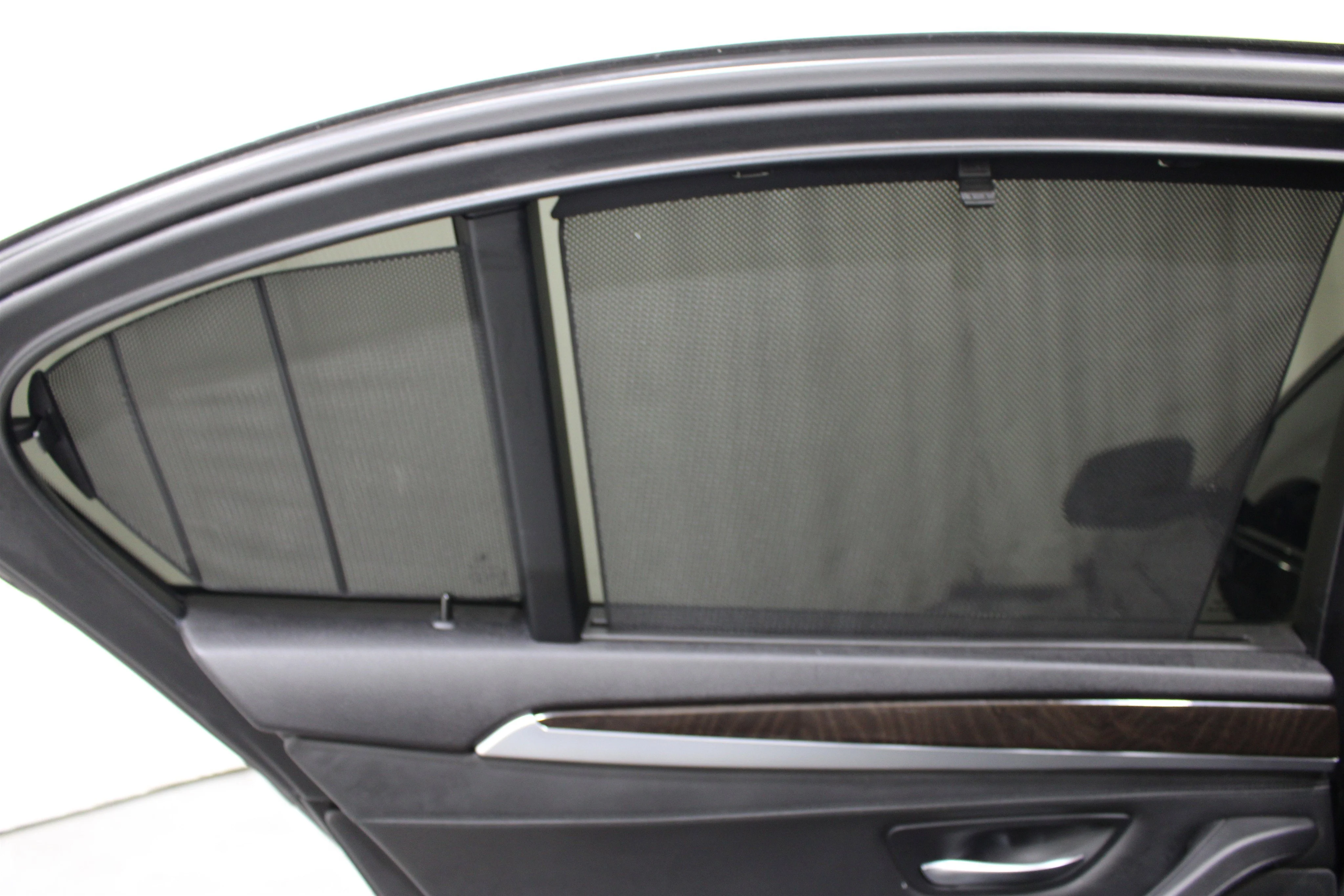 2016 BMW 5 Series 550i - Photo 22