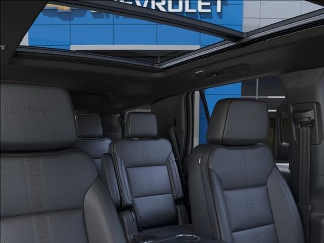 New 2026 Polar White Tricoat Chevrolet High Country image 24