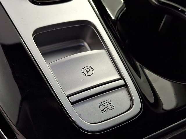 Certified Used 2022 Silver Hyundai Limited image 28