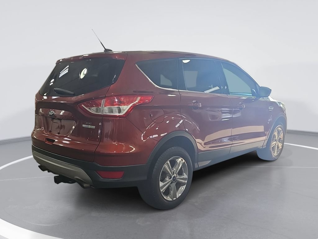 Used 2015 White Ford SE image 3