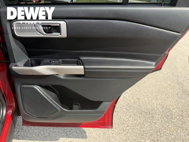 Used 2023 Red Metallic Ford XLT image 30