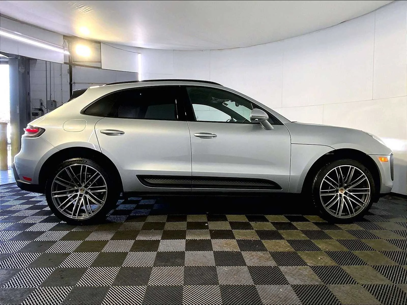 Used 2026 Dolomite Silver Metallic Porsche  image 9