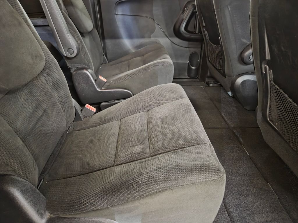 Used 2015 Black Dodge SXT image 20