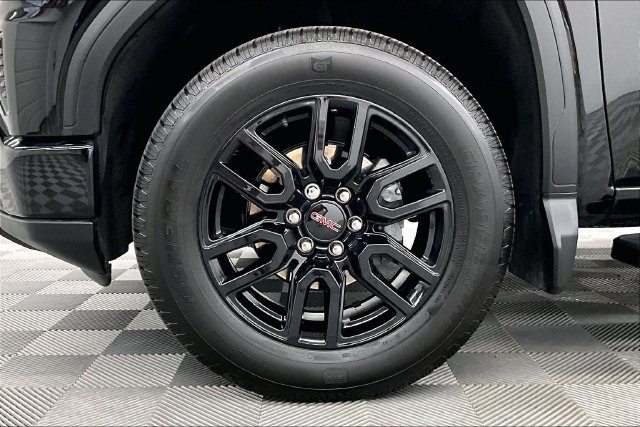 Used 2026 Onyx Black GMC Pro image 9