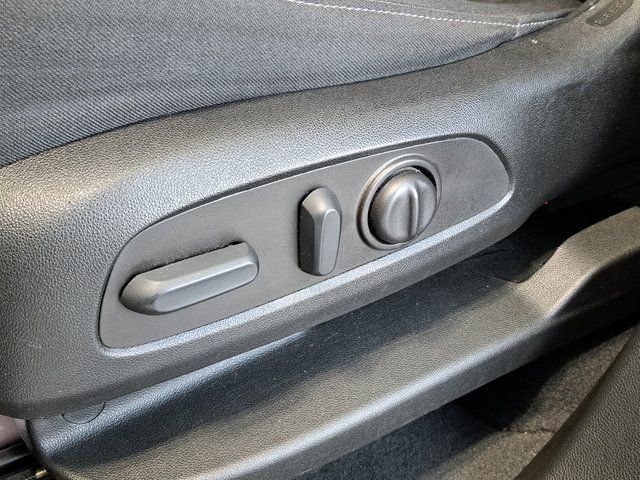 Used 2022 Red Chevrolet LT image 24