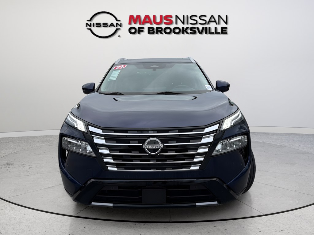 Used 2024 Blue Nissan Platinum image 2