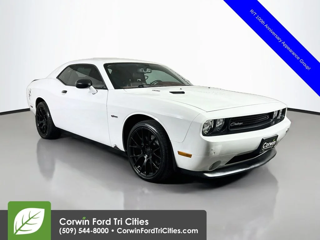 Used 2014 Bright White Clearcoat Dodge R/T image 1