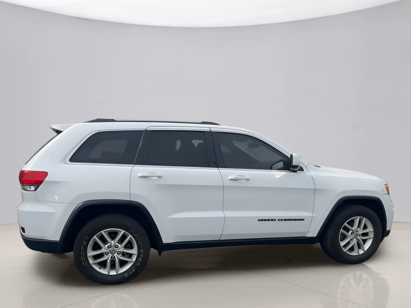 Used 2017 White Jeep LAREDO image 9