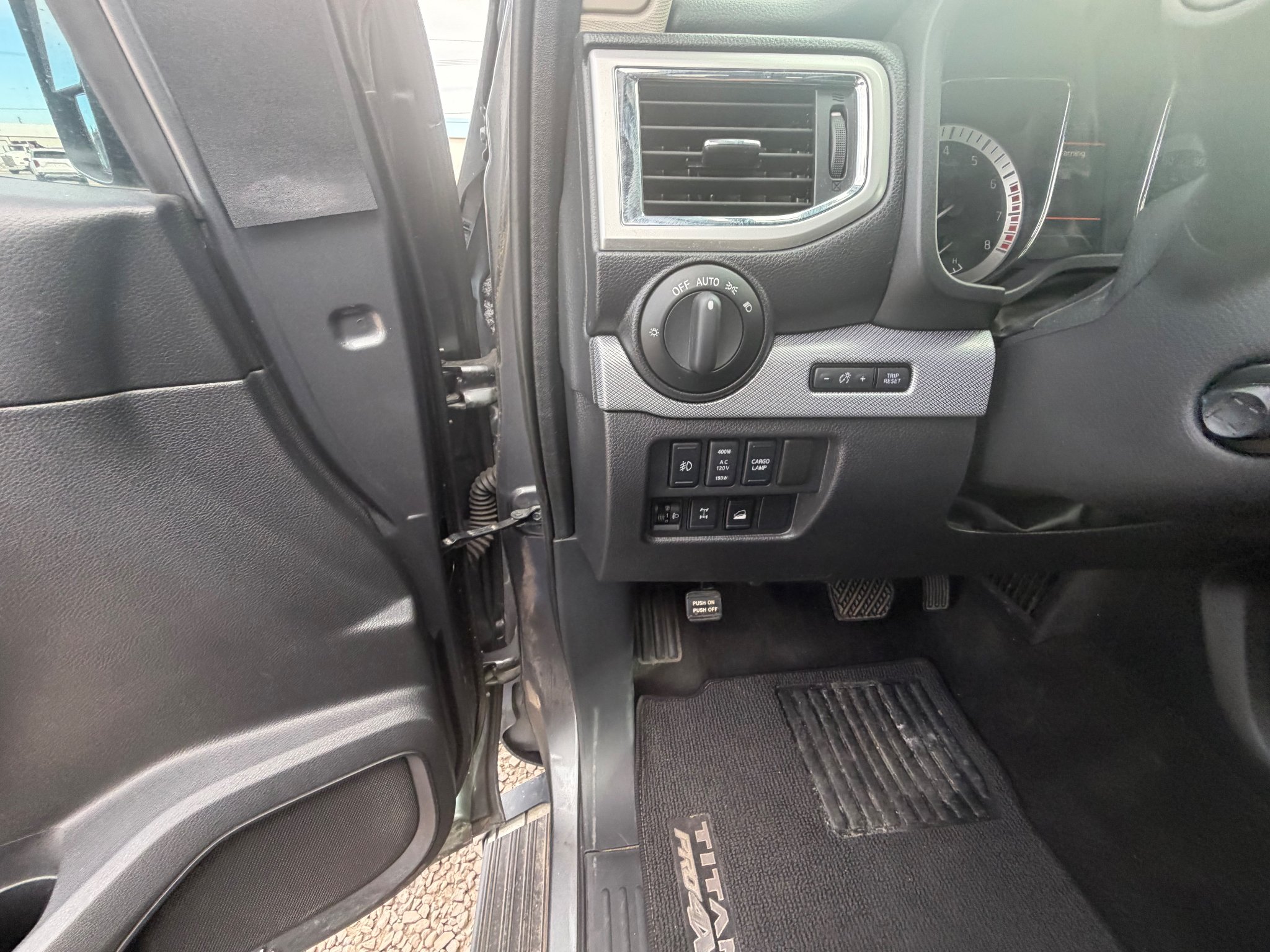 Used 2019 Gun Metallic Nissan PRO-4X image 25