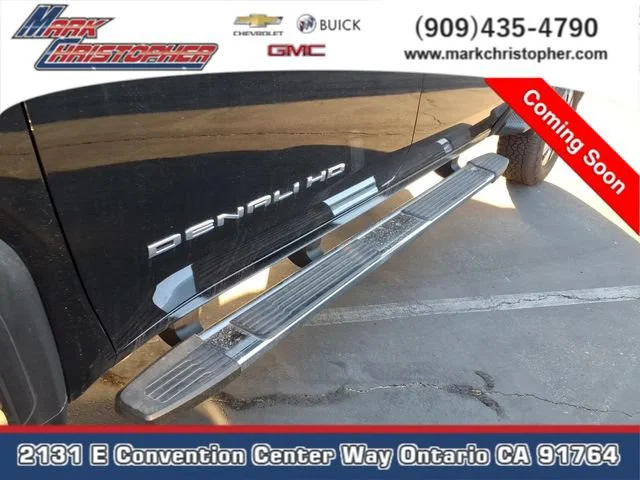 Used 2025 Onyx Black GMC Denali image 4
