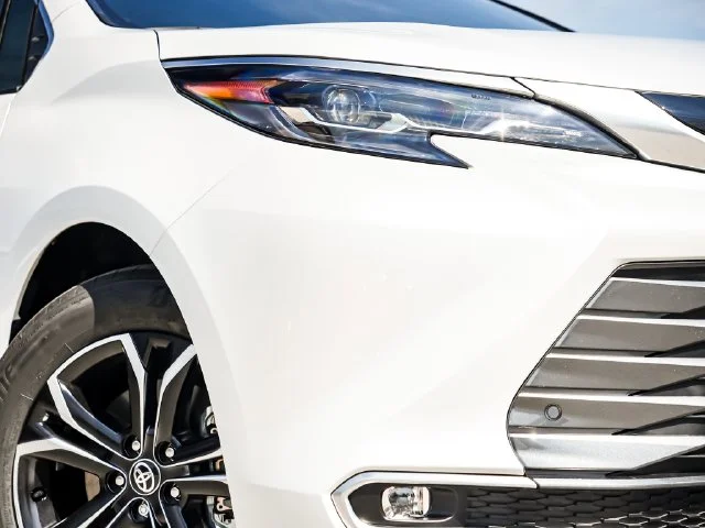 New 2026 Pearl Toyota Platinum image 3