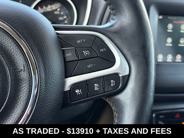 Used 2020 Silver Jeep Latitude image 21