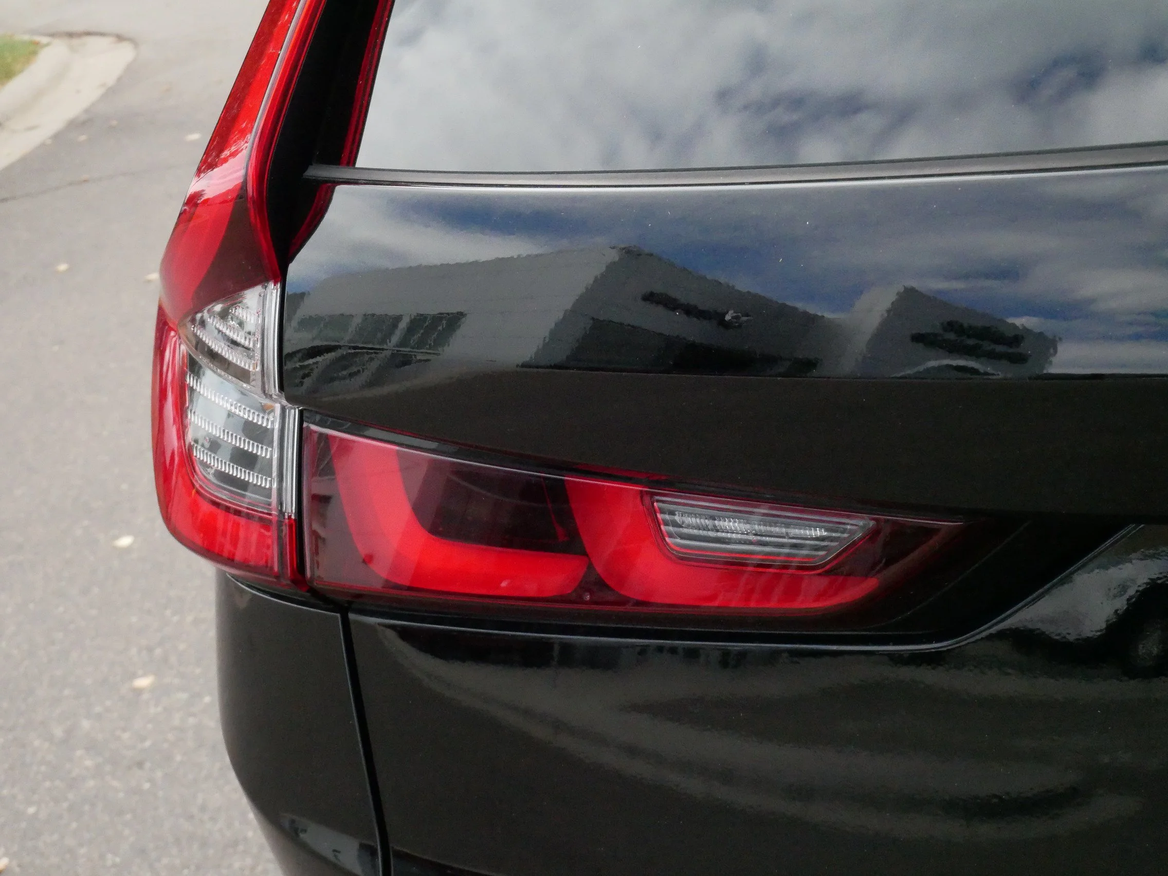 Used 2025 Crystal Black Pearl Honda Sport-L image 17