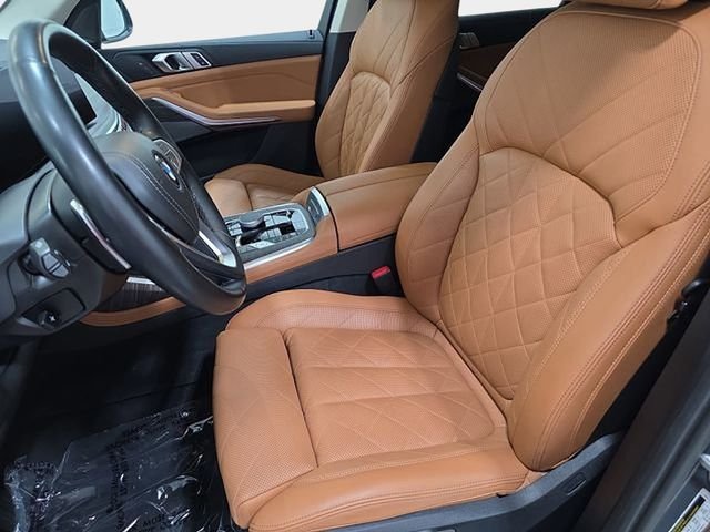Used 2023 Gray BMW xDrive40i image 13
