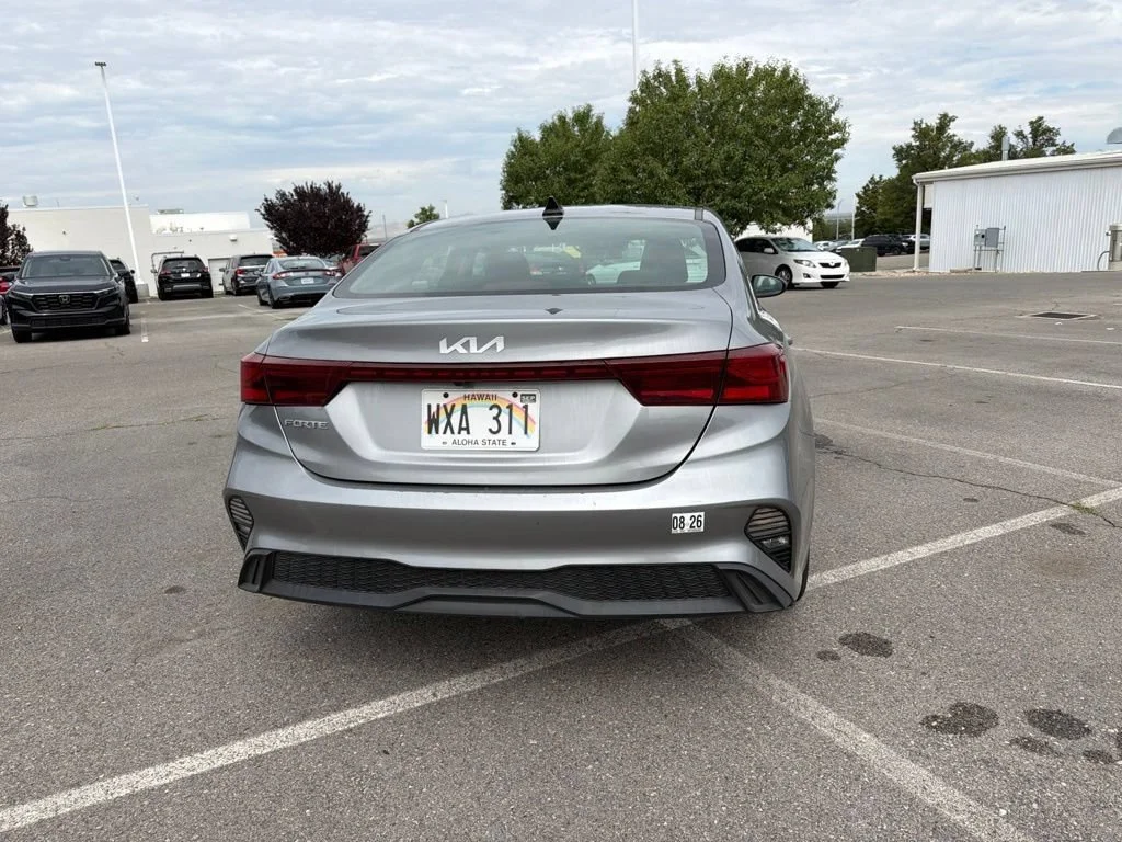 Used 2024 Steel Gray Kia LXS image 6