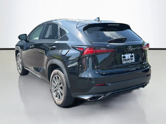 Used 2018  Lexus 300 Base image 5