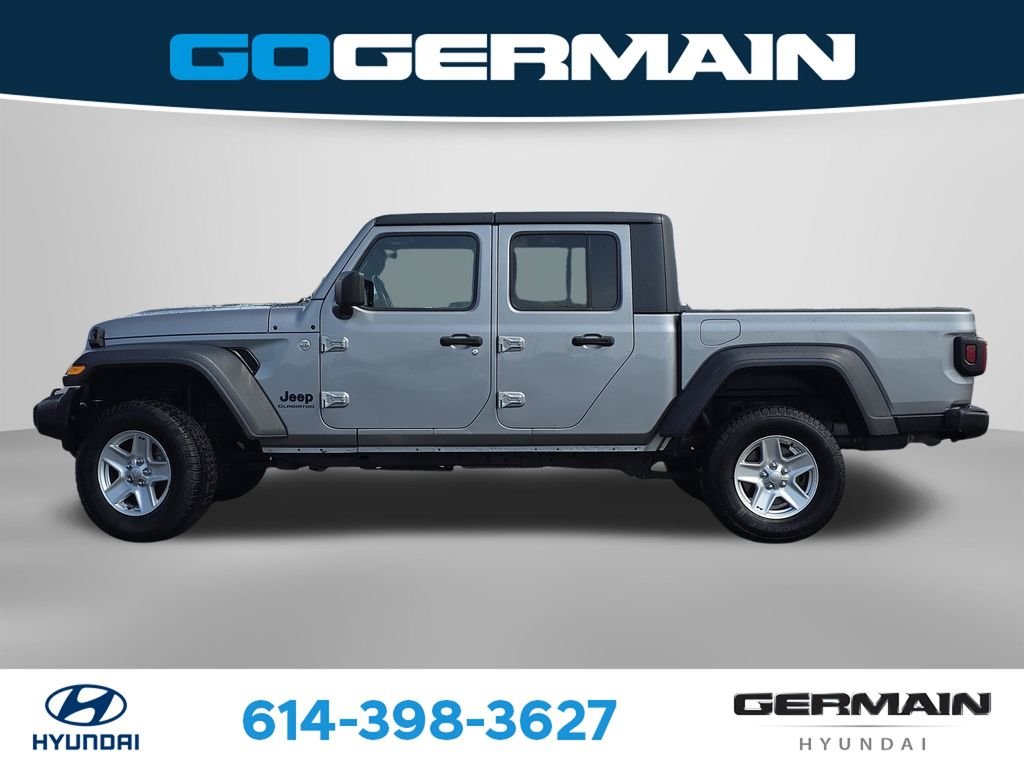 Used 2020 Silver Jeep Sport image 12