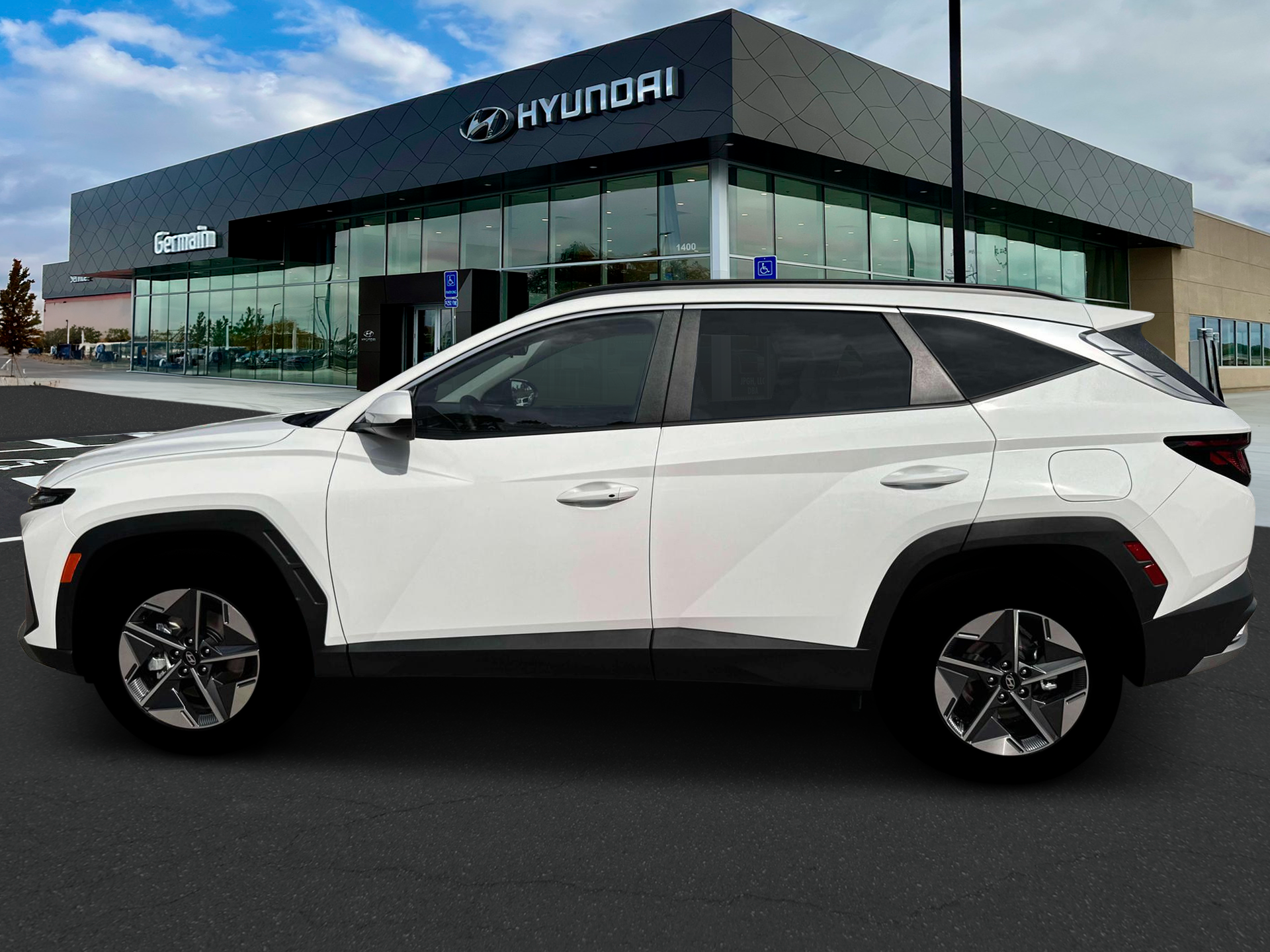 New 2026 White Pearl Hyundai SEL AWD image 3