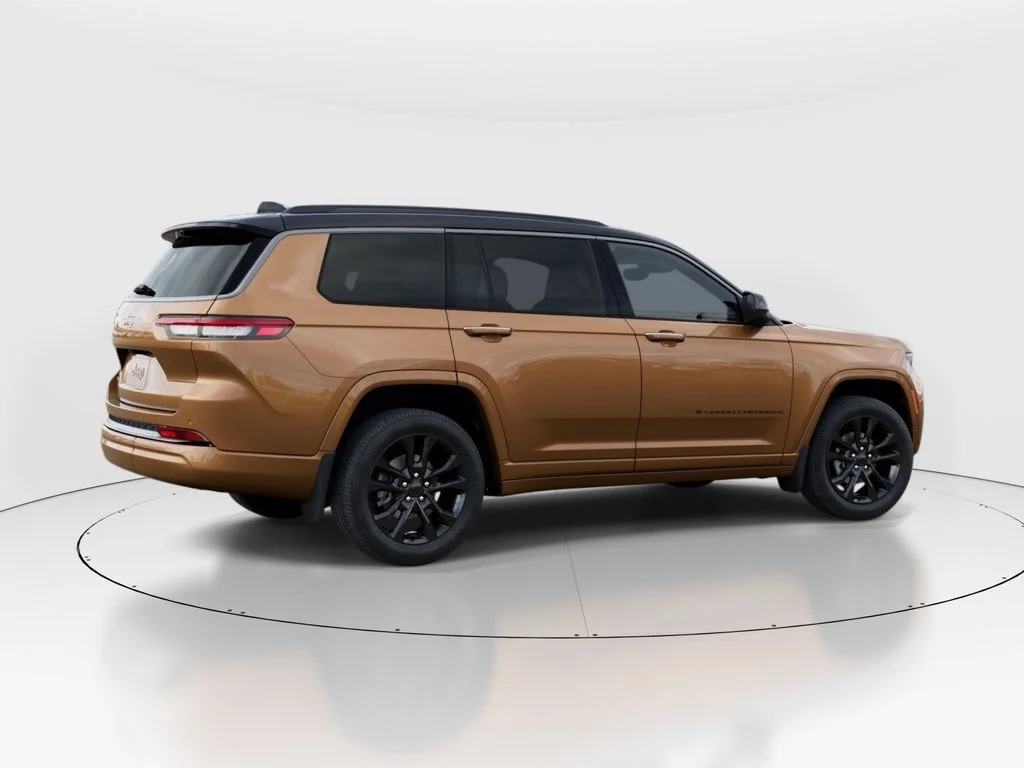 New 2026 Copper Shino Metallic Clear-Coat Exterior Paint Jeep Limited Reserve image 4