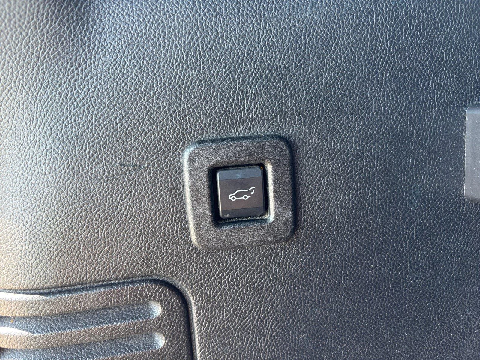 Used 2016 Magnetic Ford Limited image 48