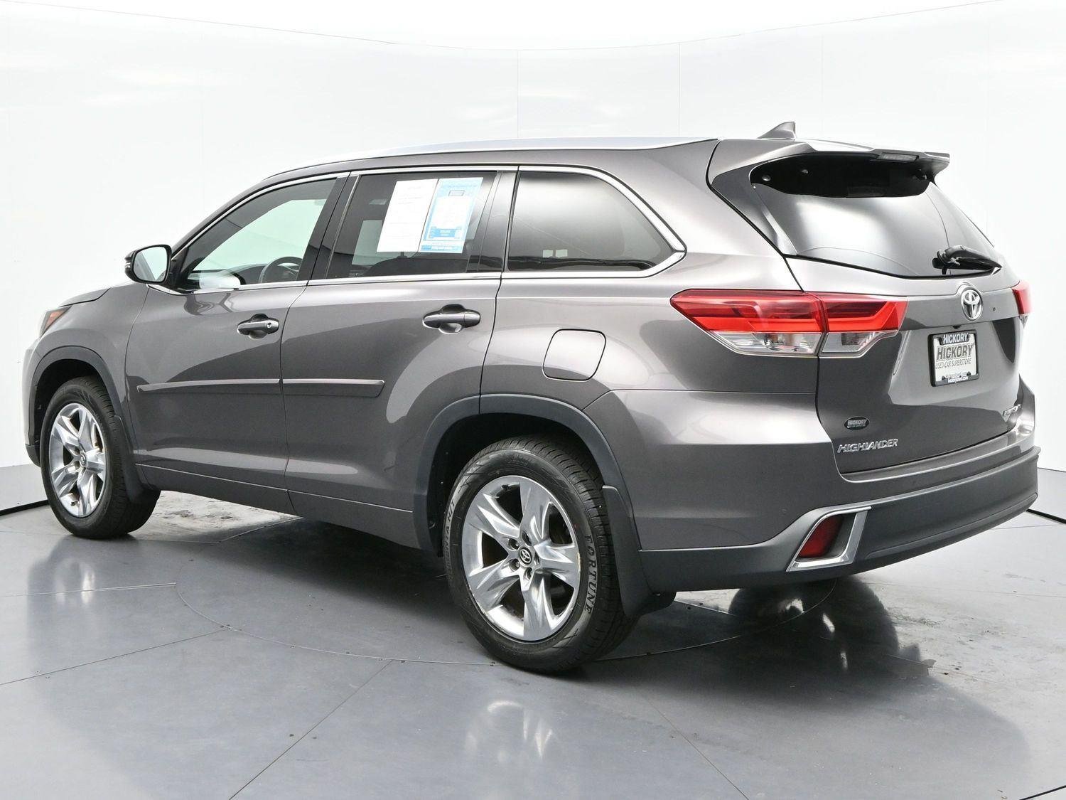 Used 2019 Predawn Gray Mica Toyota Limited image 5