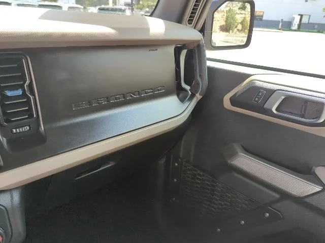 Used 2022 Red Ford Wildtrak image 9