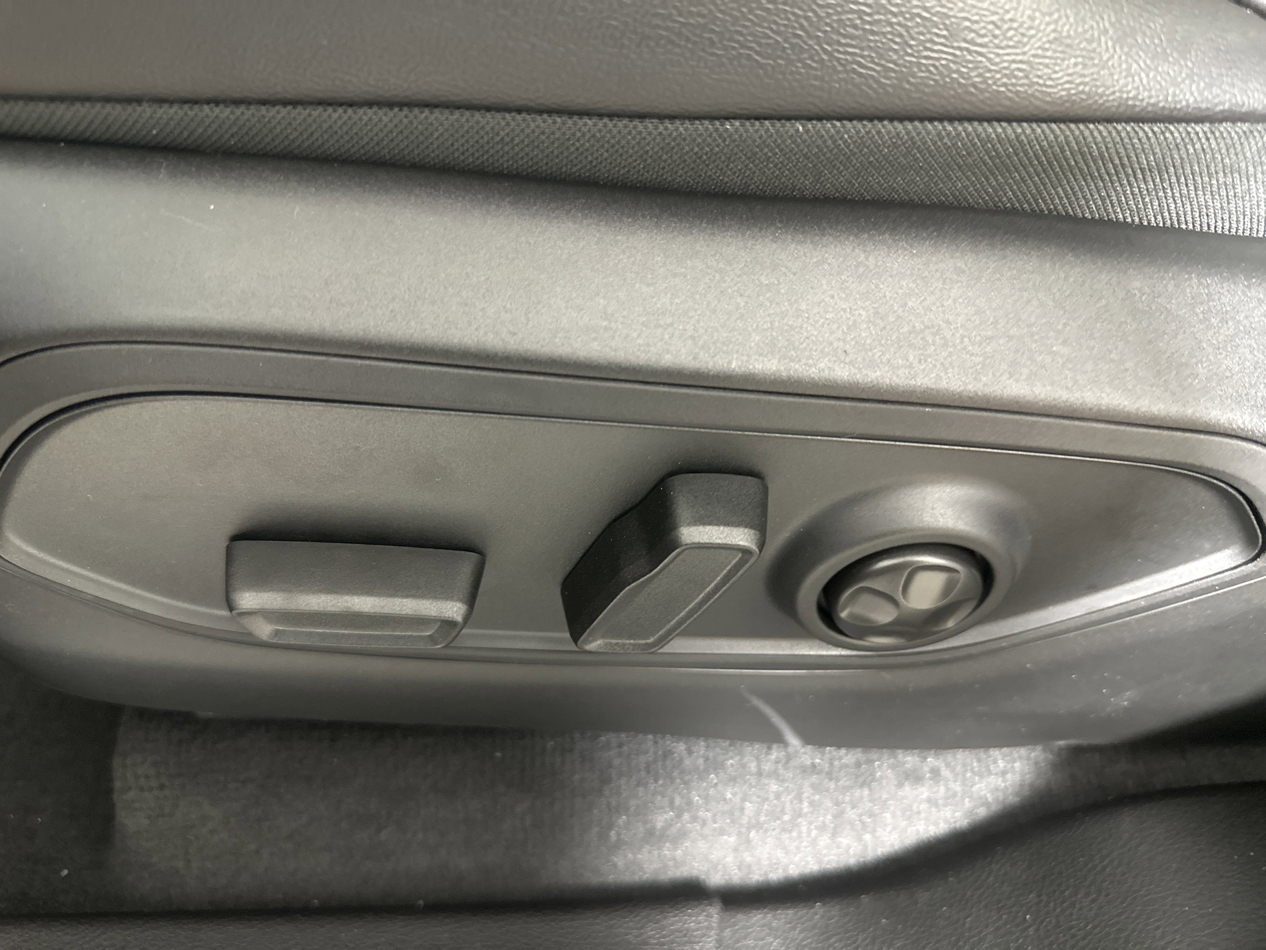 2025 Jeep Grand Cherokee Altitude - Photo 10
