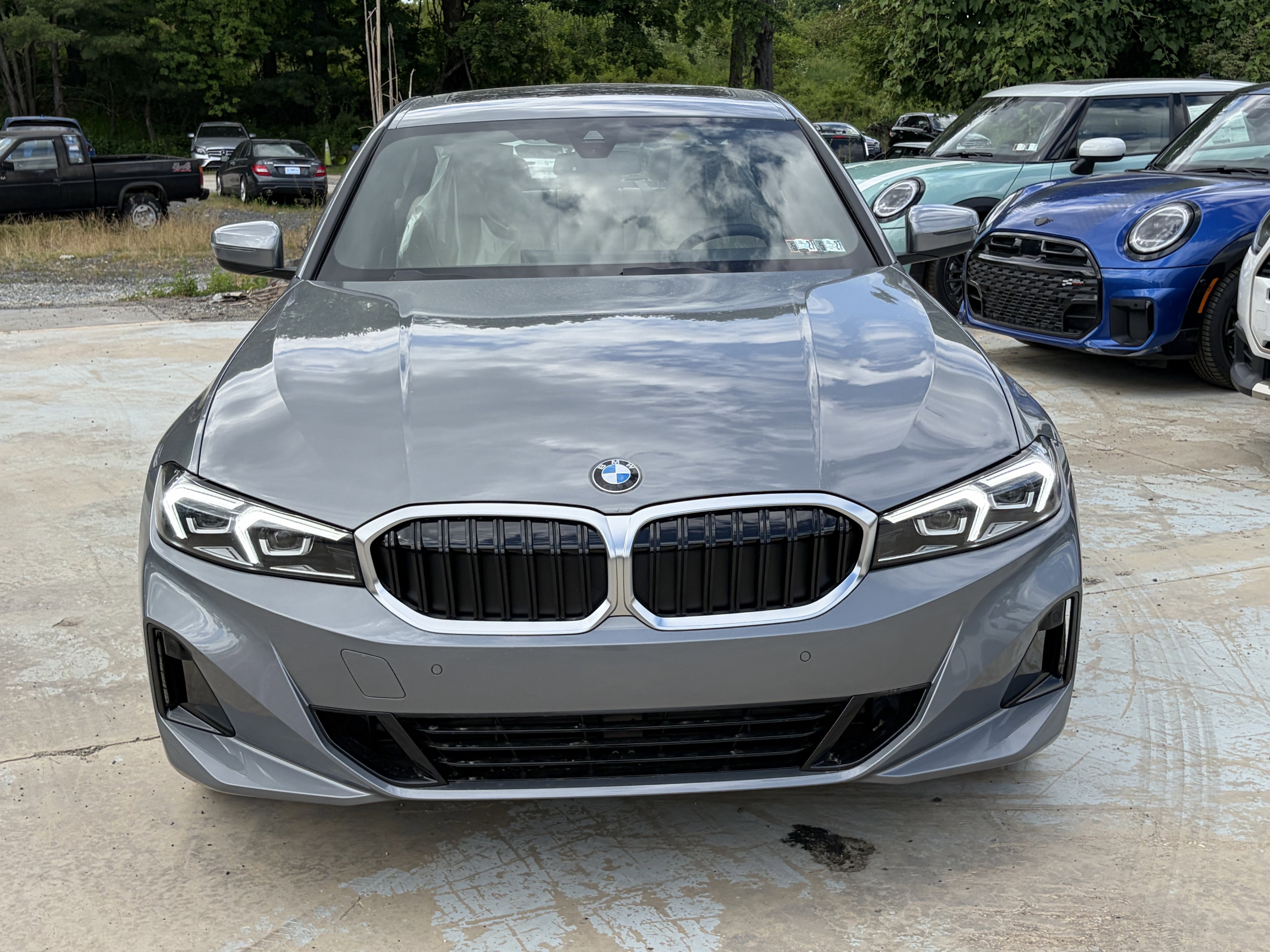 New 2026 Skyscraper Grey Metallic BMW 330i xDrive image 2