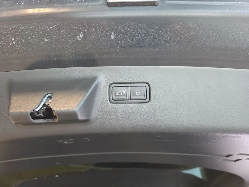Used 2025 Black Hyundai Calligraphy image 44