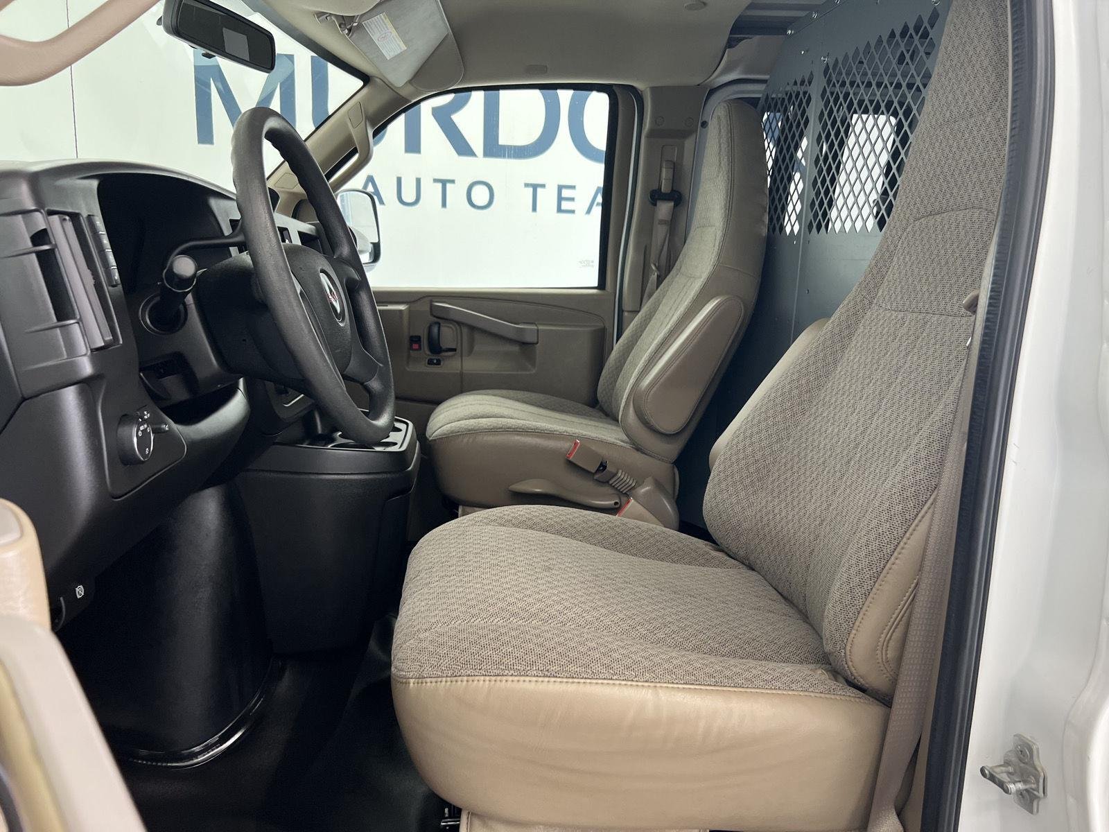 Used 2018 Summit White GMC Work Van image 12
