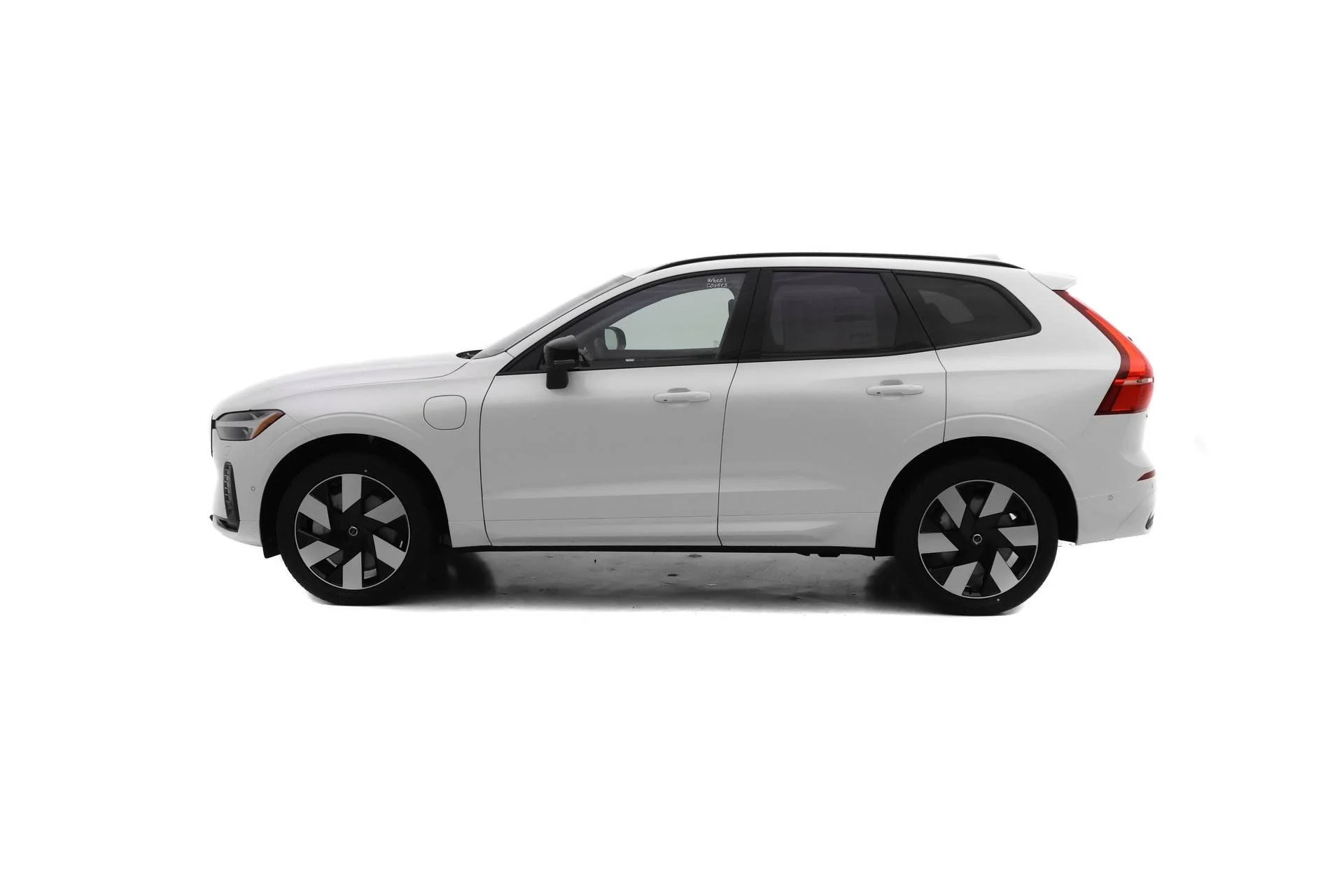 New 2025 White Volvo T8 Plus image 3