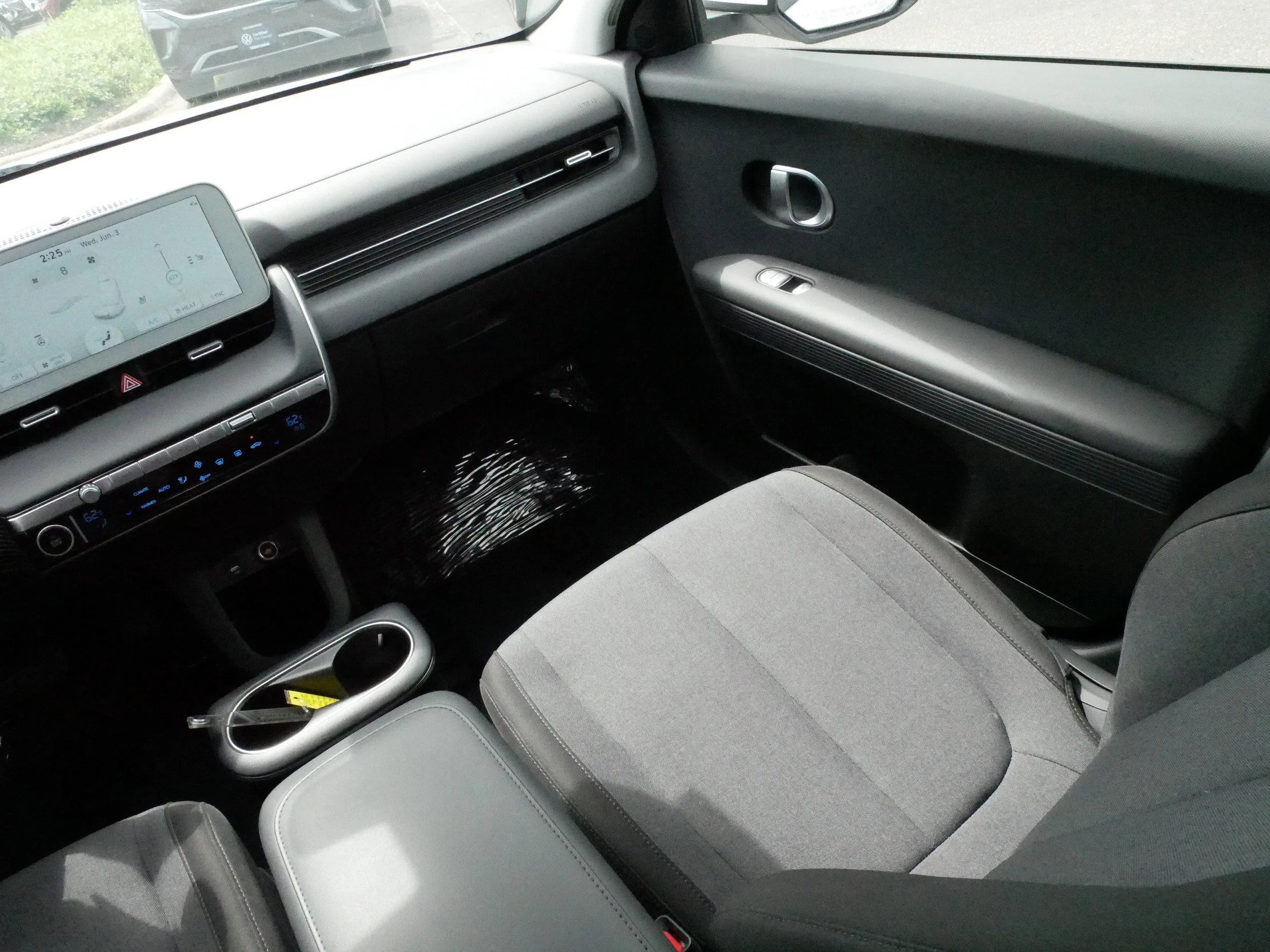 Used 2024 Atlas White Hyundai SEL image 11