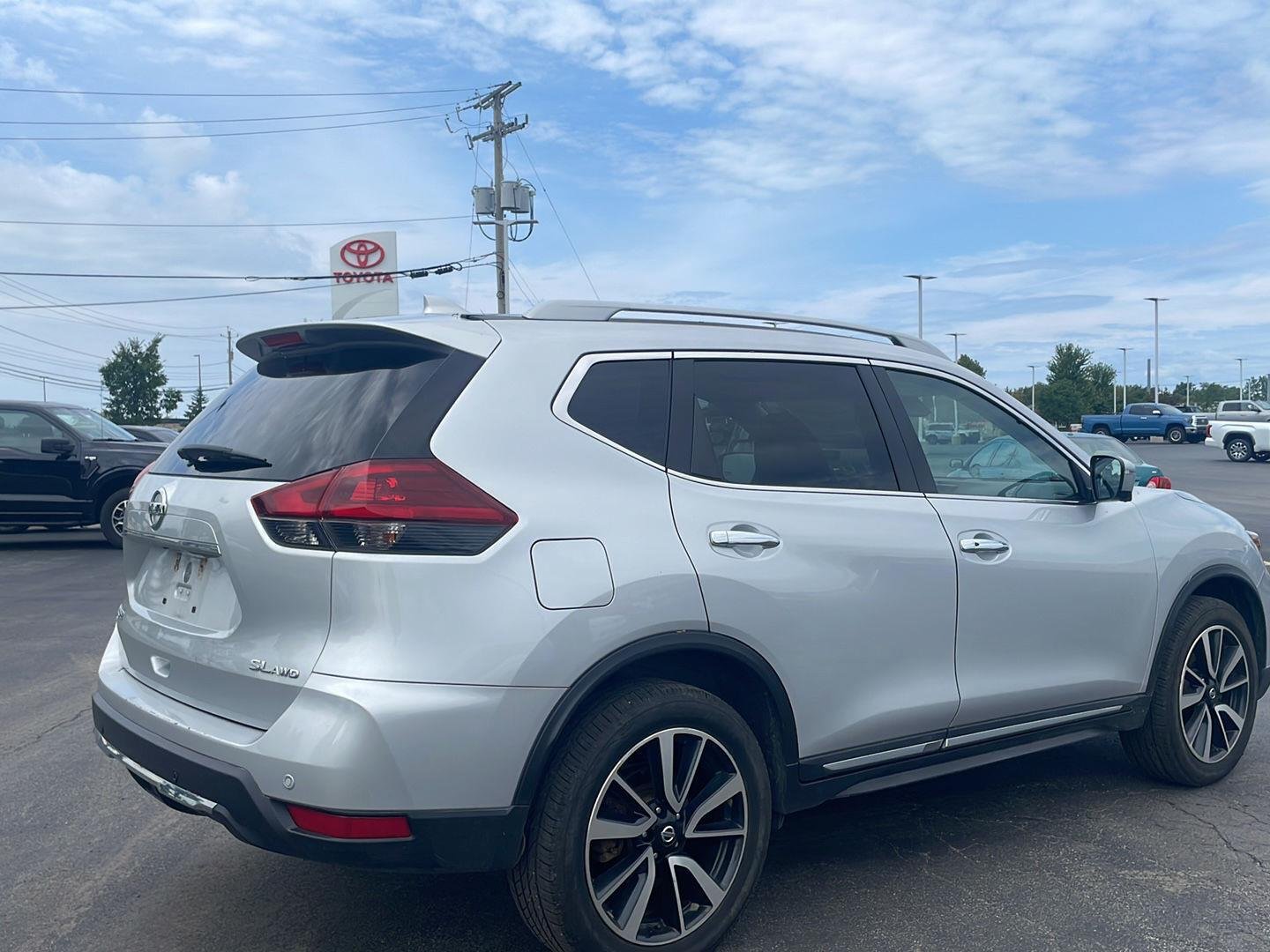 Used 2019 Gy Nissan  image 13