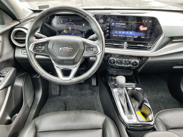 Used 2025 White Chevrolet ACTIV image 12