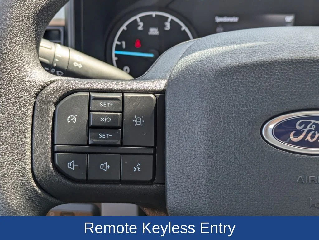 Used 2025 Oxford White Ford XL image 18