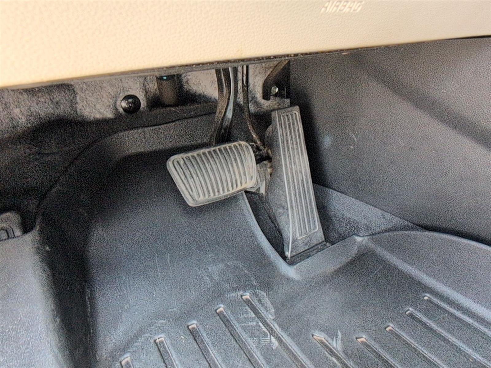 Used 2021 Ebony Black Kia EX image 19