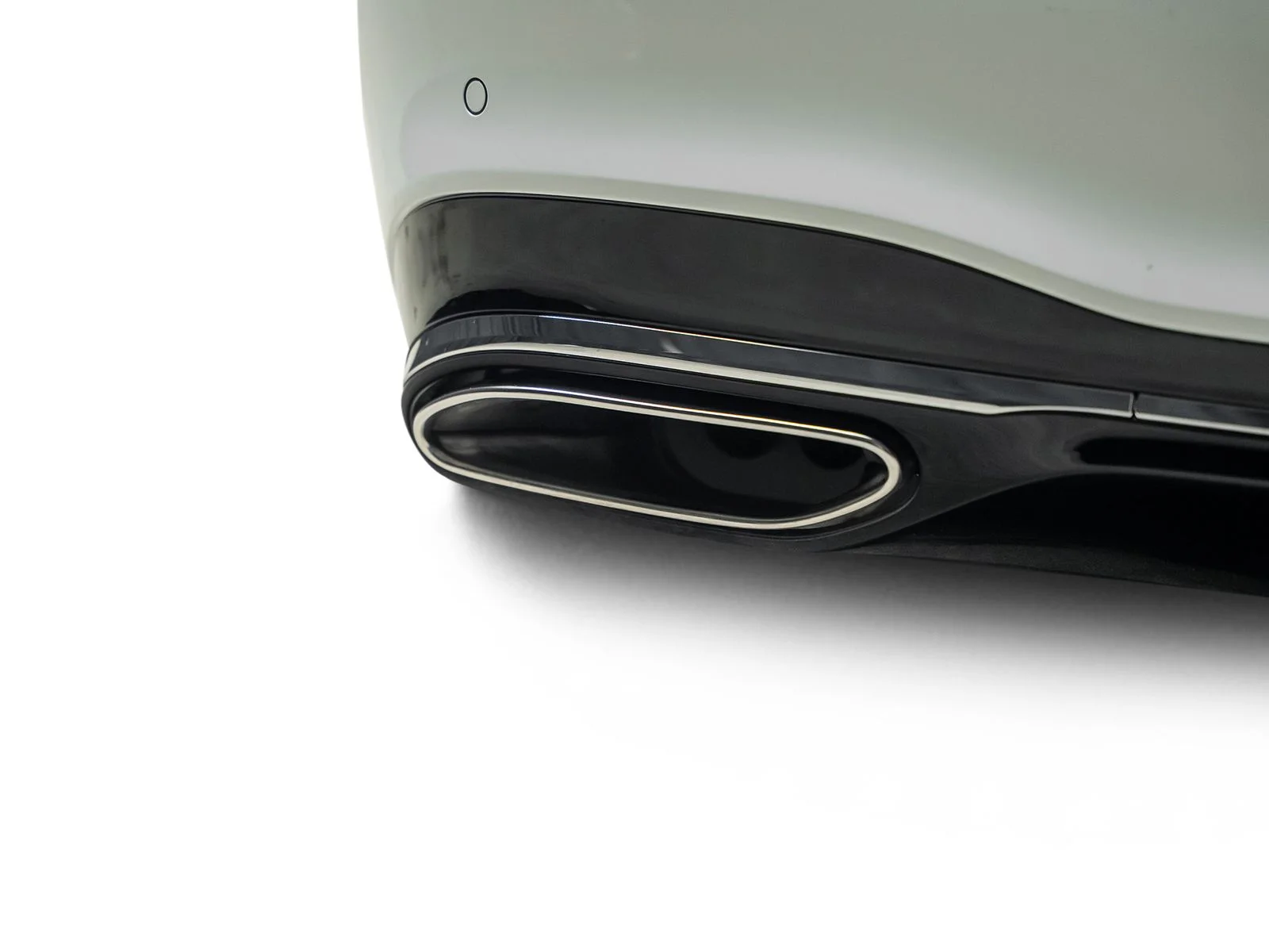 Used 2026 White Mercedes-Benz S 580 image 17