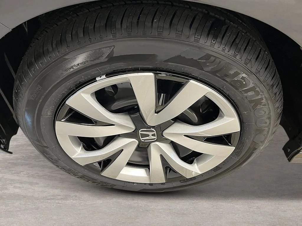 New 2026 Meteorite Gray Metallic Honda LX image 10