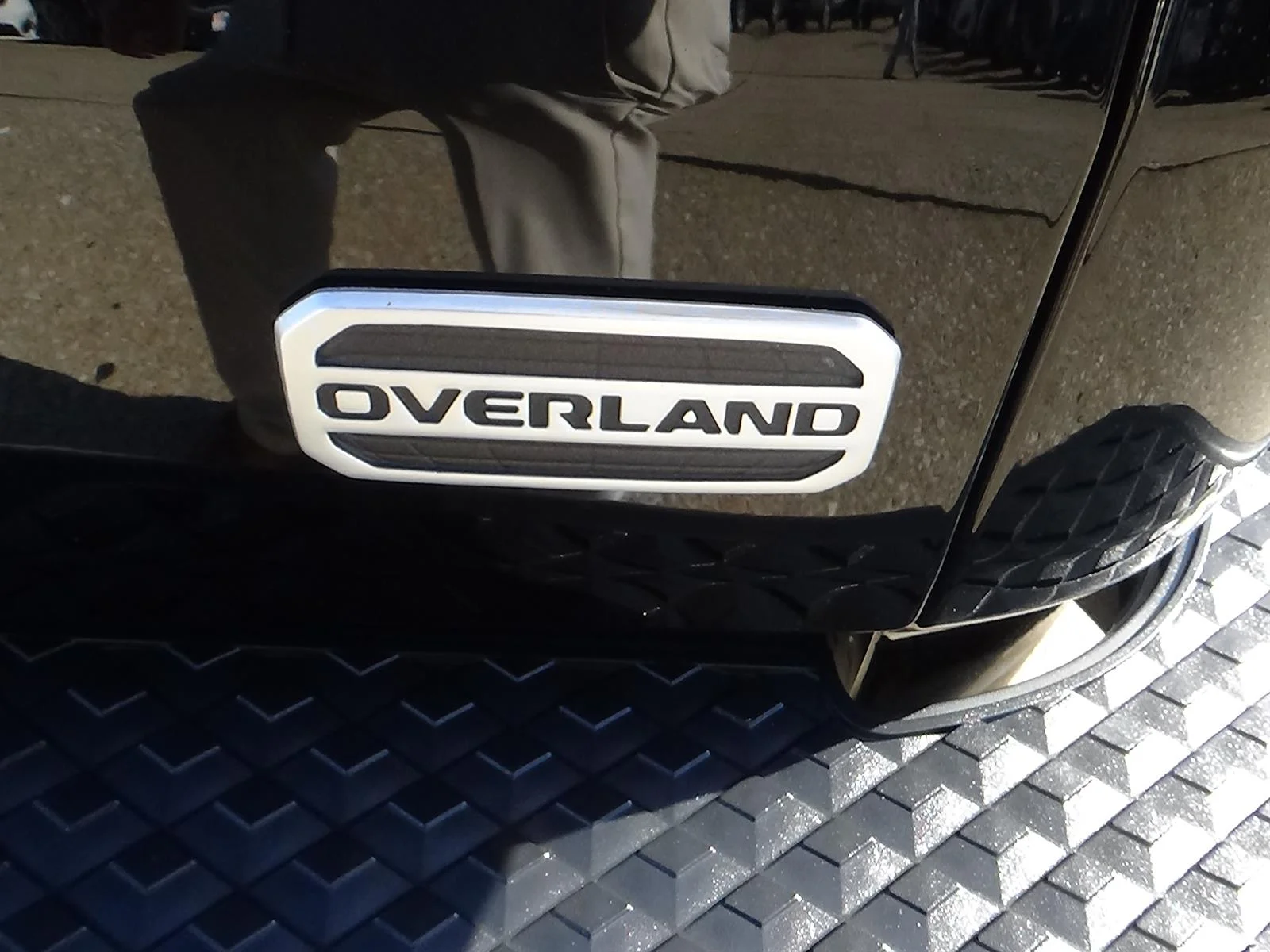 Used 2021 Black Clear Coat (px8) Jeep Overland image 11
