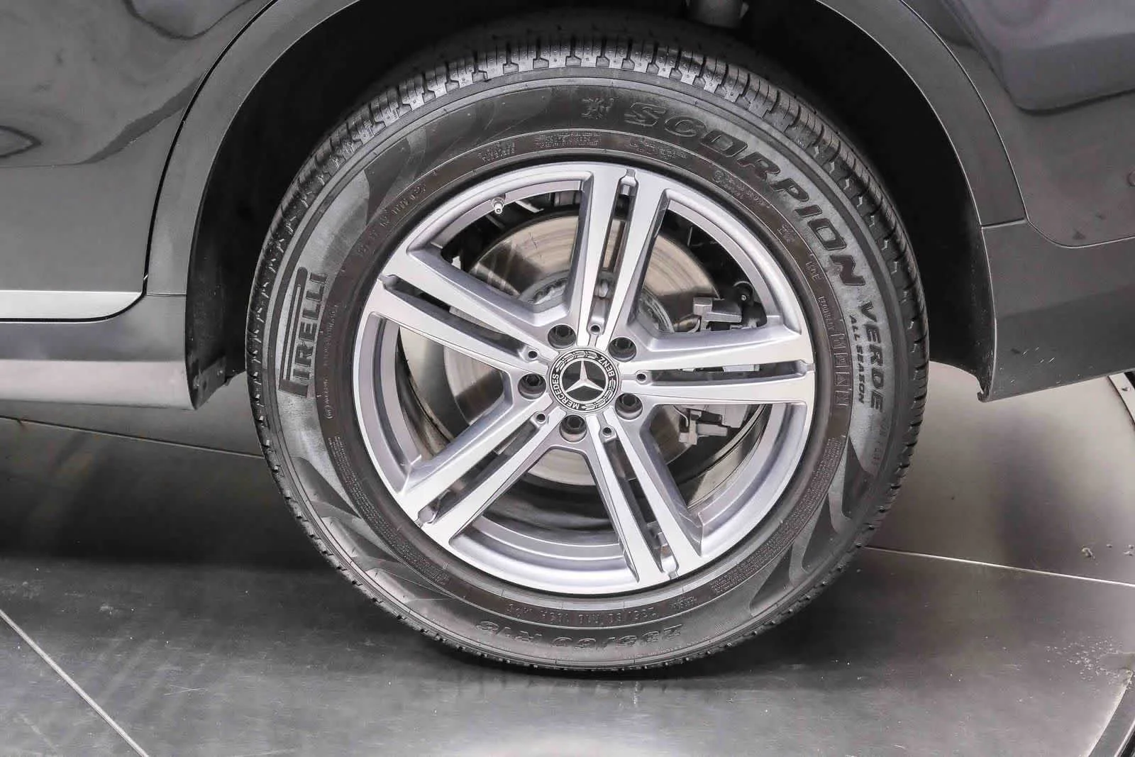 Certified Used 2022 Graphite Grey Metallic Mercedes-Benz GLC 300 image 9
