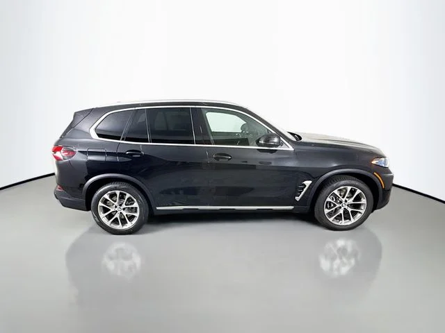 Used 2026 Black BMW xDrive40i image 8