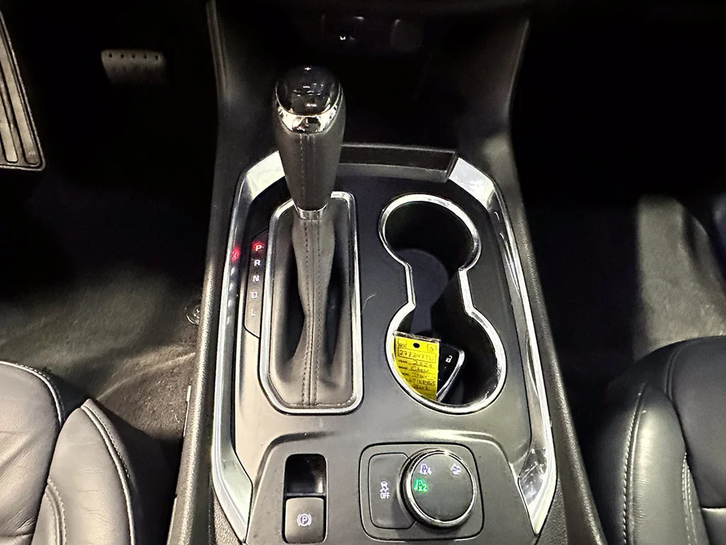 Used 2020 GRAPHITE METALLIC Chevrolet LT Leather image 36