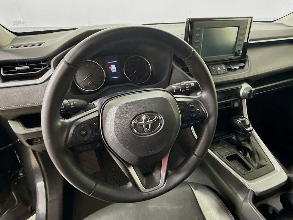 Used 2020 Magnetic Gray Metallic Toyota XLE Premium image 12