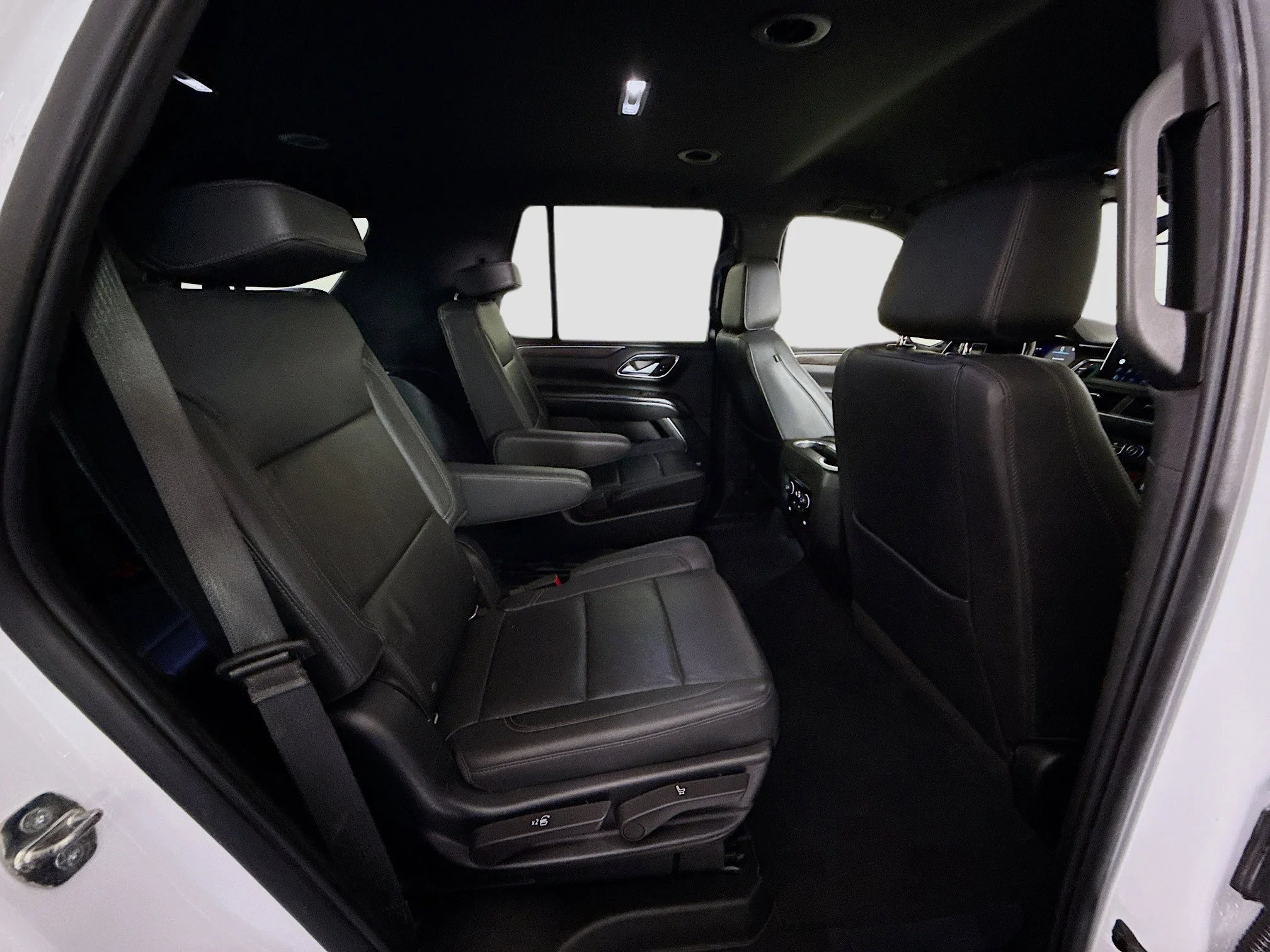 Used 2022 Summit White Chevrolet LT image 23