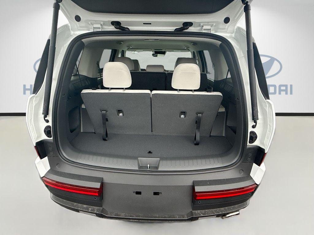 New 2026 Serenity White Hyundai SE FWD image 18