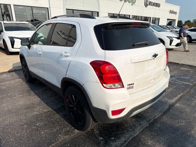 Used 2020 White Chevrolet LT image 3