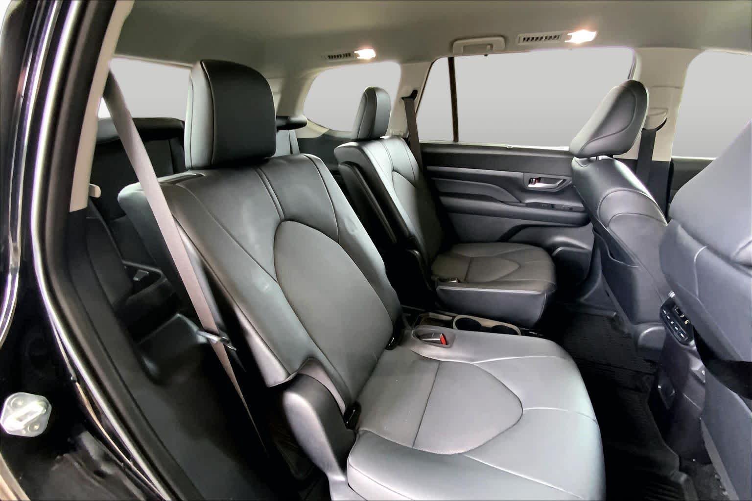 Used 2024 Midnight Black Metallic Toyota XLE image 19