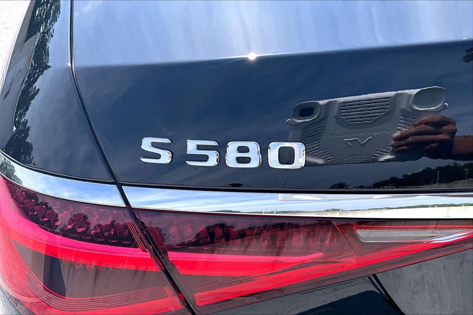Used 2021 Obsidian Black Mercedes-Benz S 580 image 31