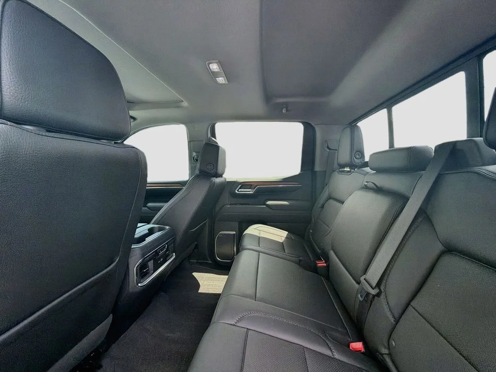 Used 2023 White GMC Denali image 26