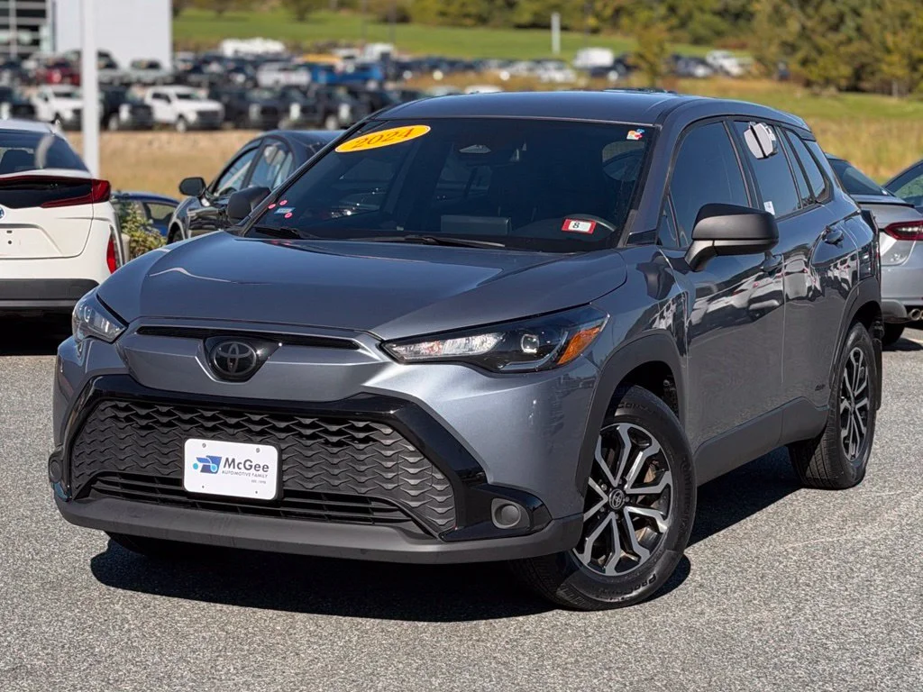 Used 2024  Toyota Hybrid S image 1